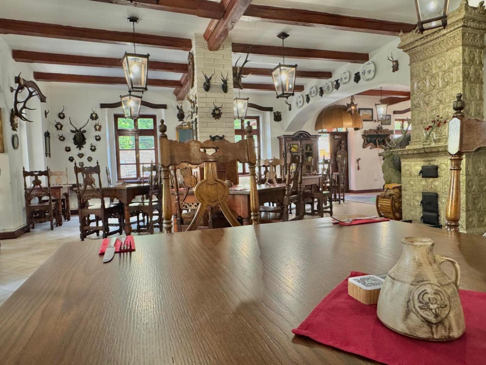 Resort U Jelena Křivoklát Esterno foto